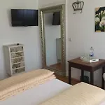 Vivo-vino Bed & Breakfast Weisenheim am Sand