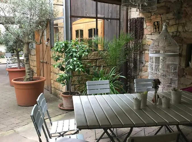 ベッド・アンド・ブレックファスト Vivo-vino 3*